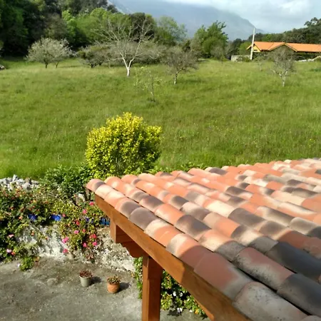 Cuetu Del Pradon Holiday home Pineres